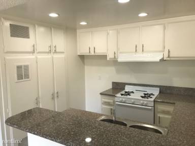 Main picture of 420 N Loara St