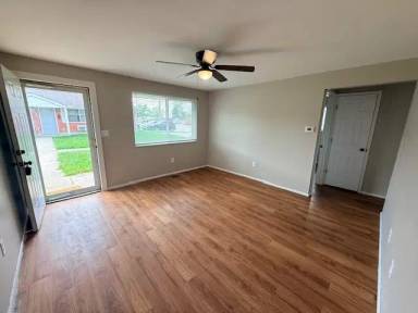 Main picture of 5476 Bellefontaine Rd