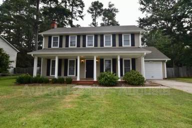 Main picture of 490 Pheasant Run Dr