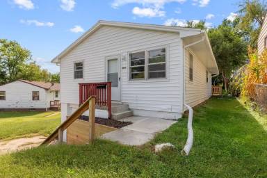Main picture of 4655 Curtis Ave