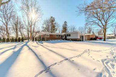 Main picture of 811 Norwich St