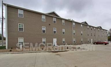 Main picture of 25 Village Dr