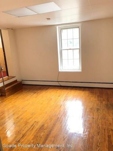 Main picture of 419 Front St