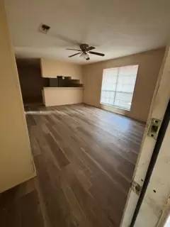 Main picture of 120 E 37th St