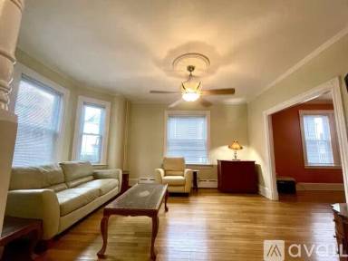Main picture of 28 Wenham St