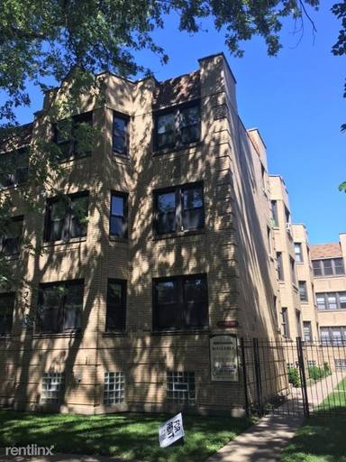 Main picture of 6221 N Artesian Ave