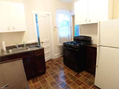 Main picture of 1360 41st St
