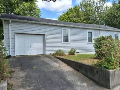 Main picture of 626 Perry Ave