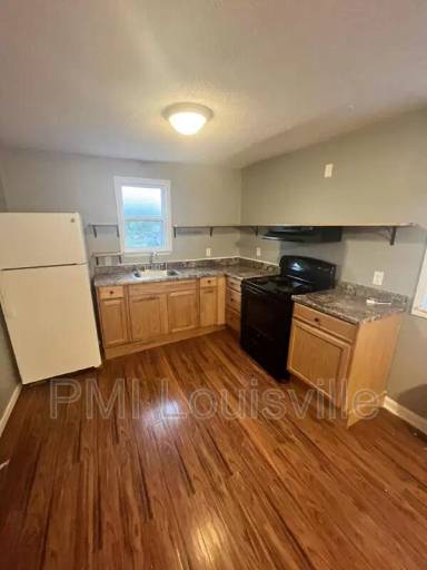 Main picture of 1302 Main St