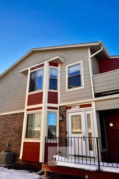 Main picture of 496 W Rockrimmon Blvd