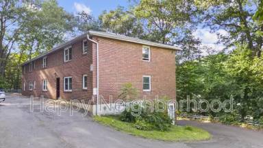 Main picture of 451 Divinity St