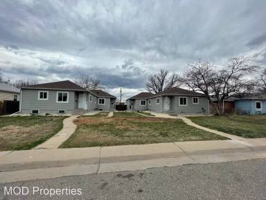 Main picture of 2415 S Marion St