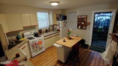 Main picture of 2905 N Springfield Ave
