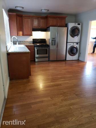 Main picture of 963 N Serrano Ave