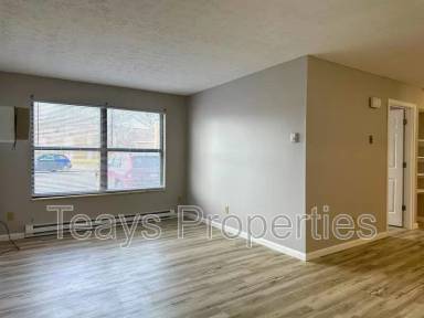Main picture of 200 Midland Trl