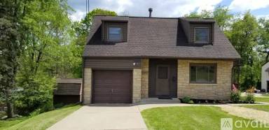 Main picture of 2568 Carl Ave