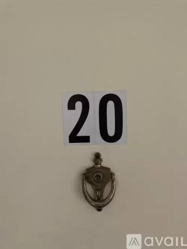 Main picture of 20 Kings Ct