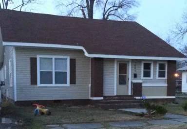 Main picture of 1607 W 18th Ave