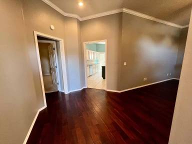Main picture of 1001 Bluestem Rd