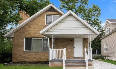 Main picture of 1710 Galion Ave