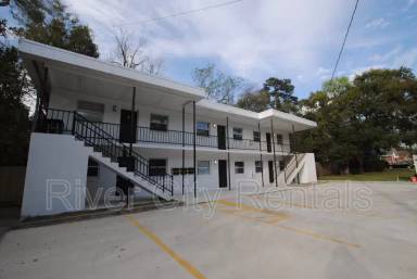 Main picture of 2975 Dellwood Ave