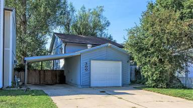 Main picture of 217 Pleasant St
