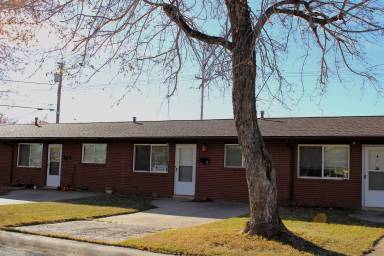 Main picture of 4905 S Iowa Ave