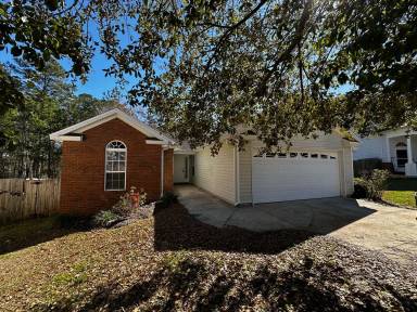 Main picture of 2620 Heathrow Dr