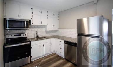 Main picture of 3309 S 32nd Ave