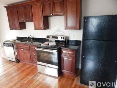 Main picture of 131 Orchard St