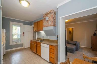Main picture of 213 Ballard St