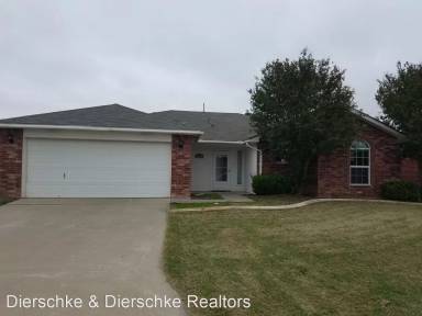 Main picture of 1224 James Ln