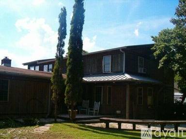 Main picture of 737 Cockle St