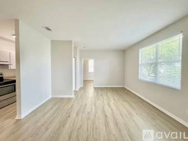 Main picture of 2403 W Platt St
