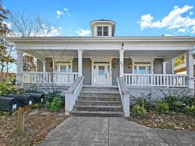 Main picture of 521 Auburn Ave NE
