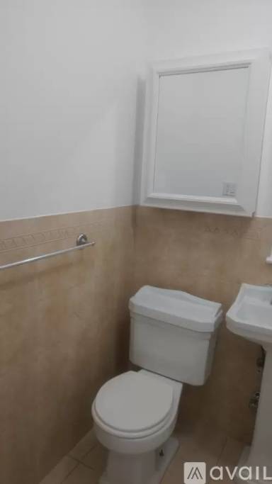 Main picture of 2537 32nd St