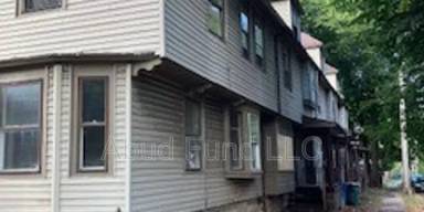 Main picture of 142 Parsells Ave