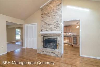 Main picture of 4444 Denver Dr