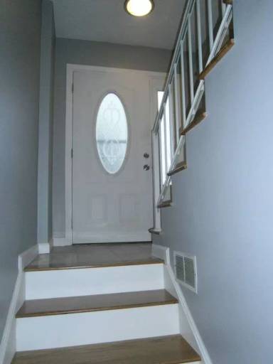 Main picture of 580 Revere St