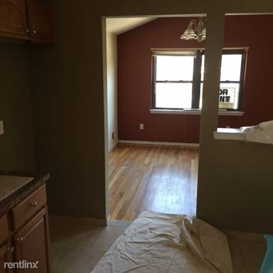 Main picture of 1492 Richmond Ave