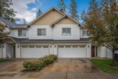 Main picture of 1015 W Willow Lake Loop