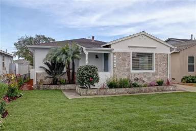 Main picture of 4904 W 133rd St