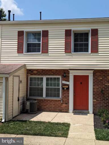 Main picture of 9225 Bridle Path Ln