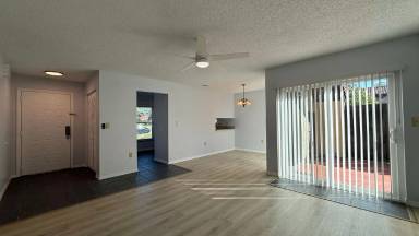 Main picture of 555 Hunter Cir