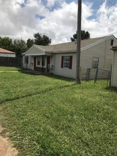Main picture of 3110 NW Ferris Ave