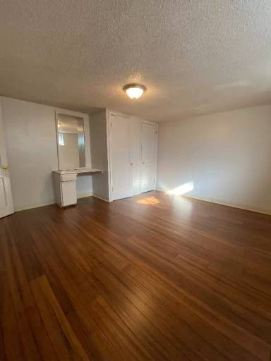 Main picture of 3189 Wheeling St