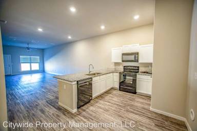 Main picture of 2117 Kokomo Ave