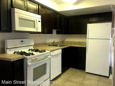 Main picture of 126 E Main St