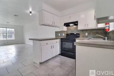Main picture of 6120 S Madison Pl