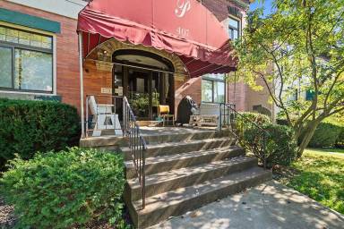 Main picture of 407 S Aiken Ave